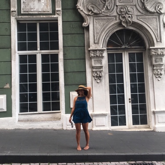 Meet your Posher, Julieanne - Picture 3 of 3